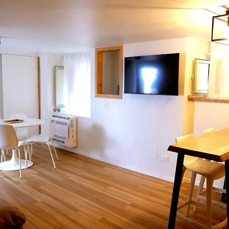 Agada Apartment *